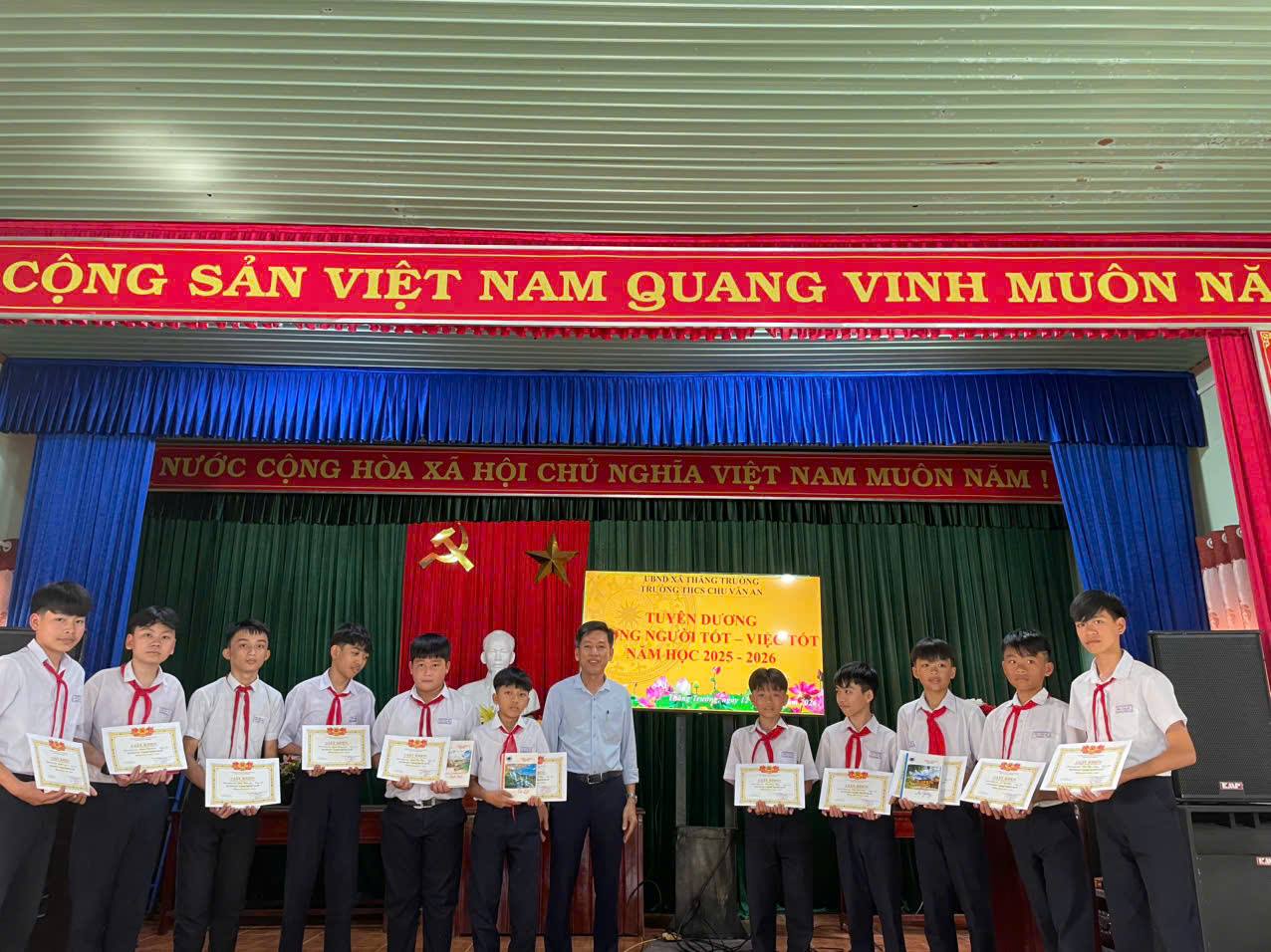 anh tin bai